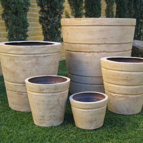 Macetas de fibra de vidrio apariencia cantera modelo Vaso